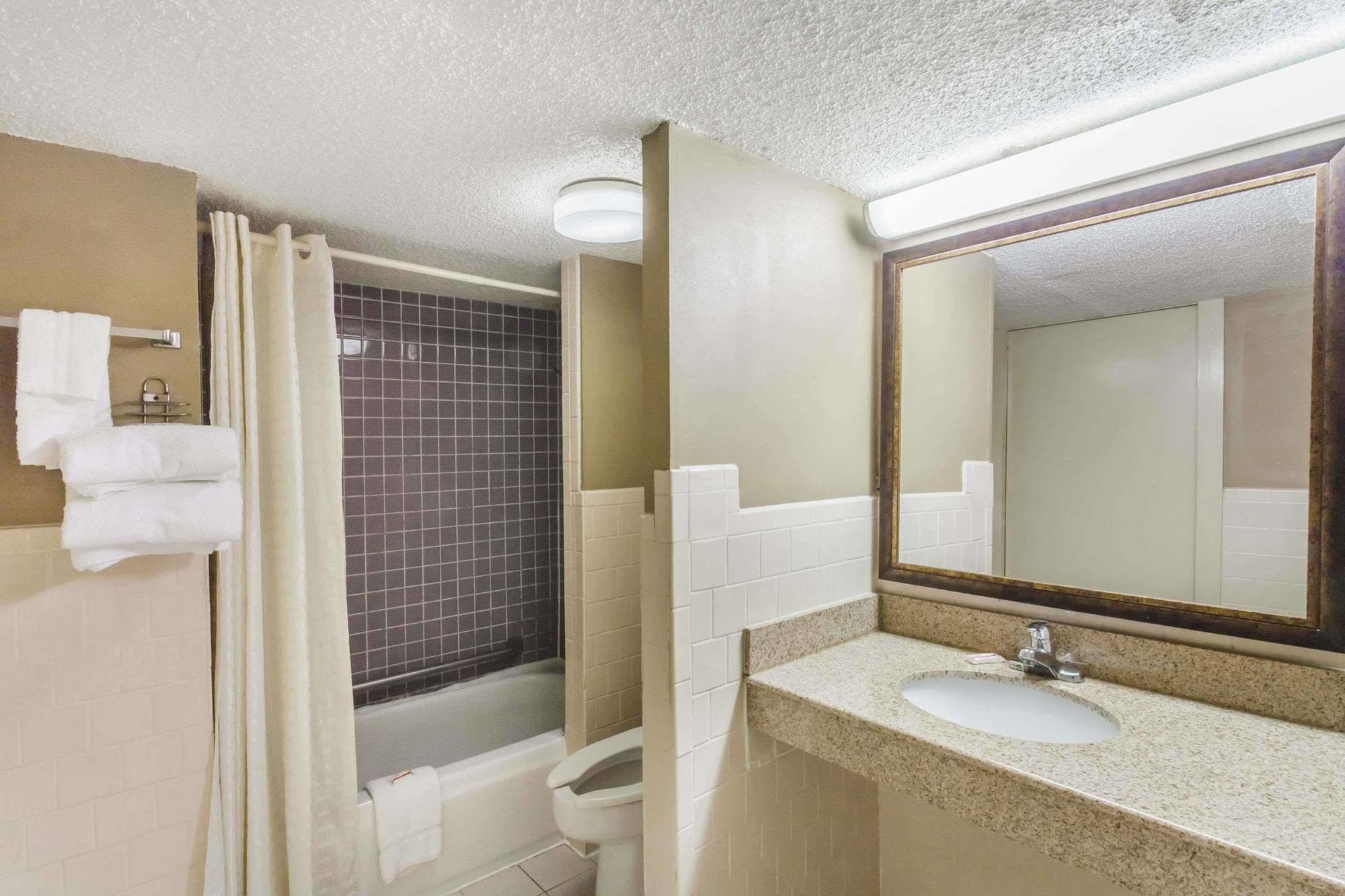 Knights Inn Lebanon Dış mekan fotoğraf